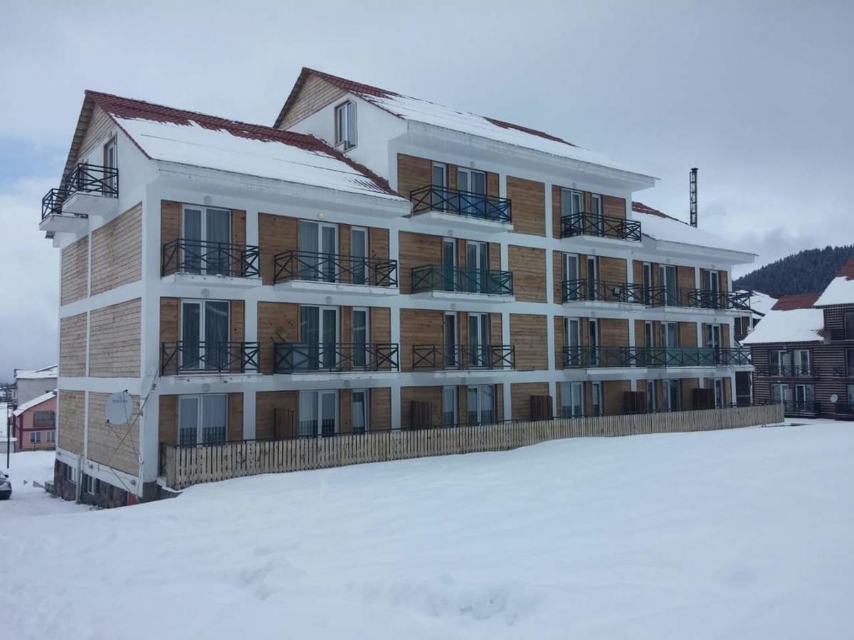 Hotel Mgzavrebi Bakuriani Exterior foto